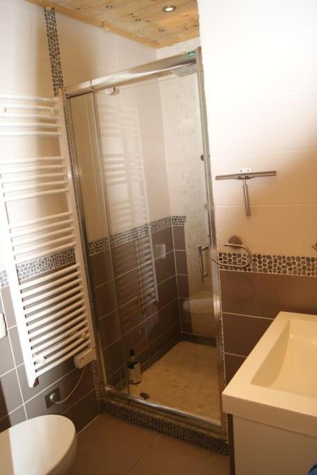5 Couchages Confort Proche Apartment *